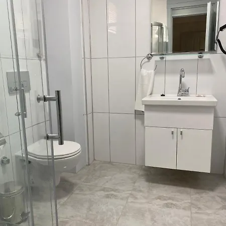 Eraliz Hotel 3*
